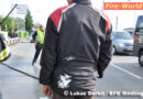 Nö: Hupende Autolenker machen Biker auf brennendes Motorrad aufmerksam