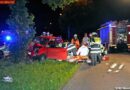 D: Pkw kommt von der Fahrbahn ab und prallt gegen einen Baum