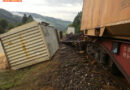 Stmk: Unwetter über Zeltweg -> Güterzug entgleist, Waggons umgestürzt