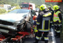 Nö: Pkw kracht gegen Lärmschutzwand