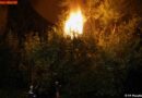 Oö: Zwei Feuerwehren bei Brand eines Hochstandes im Einsatz