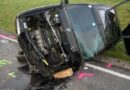 Nö: Fahrer nach Fahrzeugüberschlag unter seinem Pkw eingeklemmt