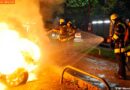 D: Zwei Pkw durch Brand zerstört