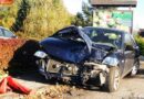 Nö: Fahrzeug prallt gegen geparkten Pkw -> Lenkerin verletzt