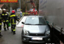 Nö: Aufräumarbeiten nach Verkehrsunfall im Gloggnitzer Stadtgebiet