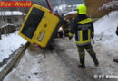 Nö: Leitschiene verhinderte Kleinbus-Sturz in Bach in Edlitz