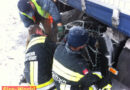 Nö: Feuerwehr als Kettenanleger bei Lkws in Gloggnitz