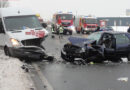 Oö: Frontalkollision zwischen Lieferwagen und Pkw bei Schwanenstadt