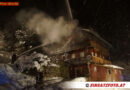 Tirol: Feuerwehr rettet schlafende Person bei Dachstuhlbrand