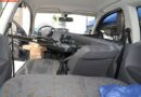 D: Anhängerdeichsel bohrt sich bei Unfall in Fahrzeug