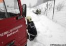 Stmk: Verkehrsunfall bei winterlichen Fahrbedingungen