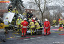 Oö: Arbeiter nach Unfall im Firmenbus eingeklemmt