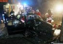 Nö: Pkw gegen Baum -> Fahrzeuglenker schwer verletzt