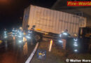 Stmk: Umgestürzter Lkw auf B 317 in St. Marein bei Neumarkt