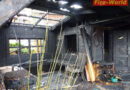 Oö: Gartenhütte nach Defekt an einem Kühlschrank in Vollbrand