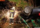 Stmk: Fahrzeug durchbricht Zaun und überschlägt sich