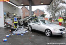 Deutschland: Auto kracht bei Unfall in Tankstelle