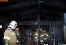 Sbg: 27 Mann der Feuerwehr beim Brand einer Garage im Einsatz