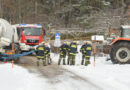 Oö: Festsitzender 32-Tonner-Mischwagen in Lasberg