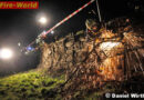 Nö: Anspruchsvolle Bergung nach Fahrzeugabsturz in Bad Vöslau