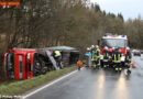 Deutschland: Sattelschlepper nach Ausweichmanöver bei Homberg umgestürzt