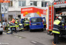 Bayern: Schwerstverletzter -> Auto kracht gegen abgestellten Möbel-Lkw