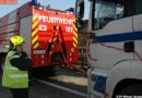 Nö: Zwei Kraneinsätze nach Lkw-Unfällen auf der A2