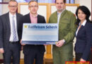 Oö: Punschstand-Reinerlös zugunsten der FF Wallern überreicht