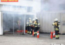Schweiz: Glimpflicher Brand in Recycling-Container eines Batteriewerkes