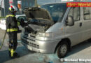 Nö: Entstehungsbrand im Motorraum eines Kleintransporters