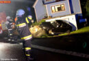 Stmk: Auto landet in Paldau auf Böschungsmauer in Garagenzufahrt