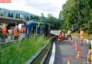 Stmk: Sattelzug bei Autobahnauffahrt umgekippt