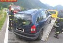 Oö: Fahrzeug kippt bei einem Unfall zu Seite