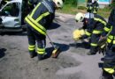 Oö: Feuerwehr befreit Person aus Fahrzeug