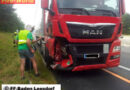 Nö: Lkw schiebt Pkw auf Südautobahn auf Leitschiene