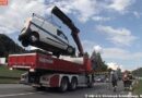 Stmk: Fahrzeuglenker aus verunfallten Fahrzeug gerettet
