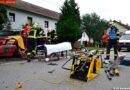 Oö: Zwei Personen verletzt im Fahrzeug eingeklemmt