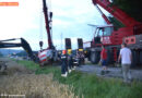 Oö: Zwei Feuerwehrkräne bei Betonmischerbergung im Einsatz