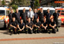 D: Düsseldorfer Feuerwehrchef gratuliert FW-Handballern zum Vizemeister-Titel