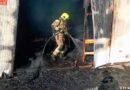 Nö: Seecontainer auf einem Firmengelände in Vollbrand