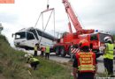 Nö: Kraneinsatz nach Unfall mit Reisbus auf der Südautobahn