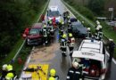Nö: Personen mittels Schaufeltrage aus dem Fahrzeug gerettet