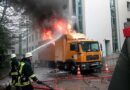 D: Ladefläche eines Lkw in Vollbrand