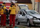 Nö: Großeinsatz nach Unfall mit eingeschlossenen Personen in Buttendorf