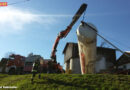 Stmk: Schwierige Bergung eines umgestürzten Silo-Lkw in Groe St. Florian