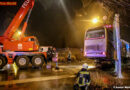 Nö: Kraneinsatz nach Unfall mit Lkw und Autobus in Tribuswinkel