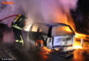 Deutschland: Pkw geht nach Auffahrunfall bei Walsrode in Flammen auf