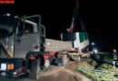 Nö: Kühlanhänger auf der LB38 umgestürzt