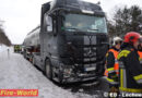 Nö: Lkw kollidiert mit Leitplanke