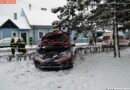 Oö: Zwei Fahrzeuge kollidieren auf Schneefahrbahn